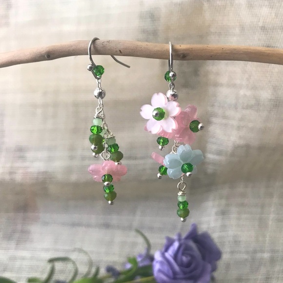 Handmade cherry blossom earrings - Picture 1 of 4